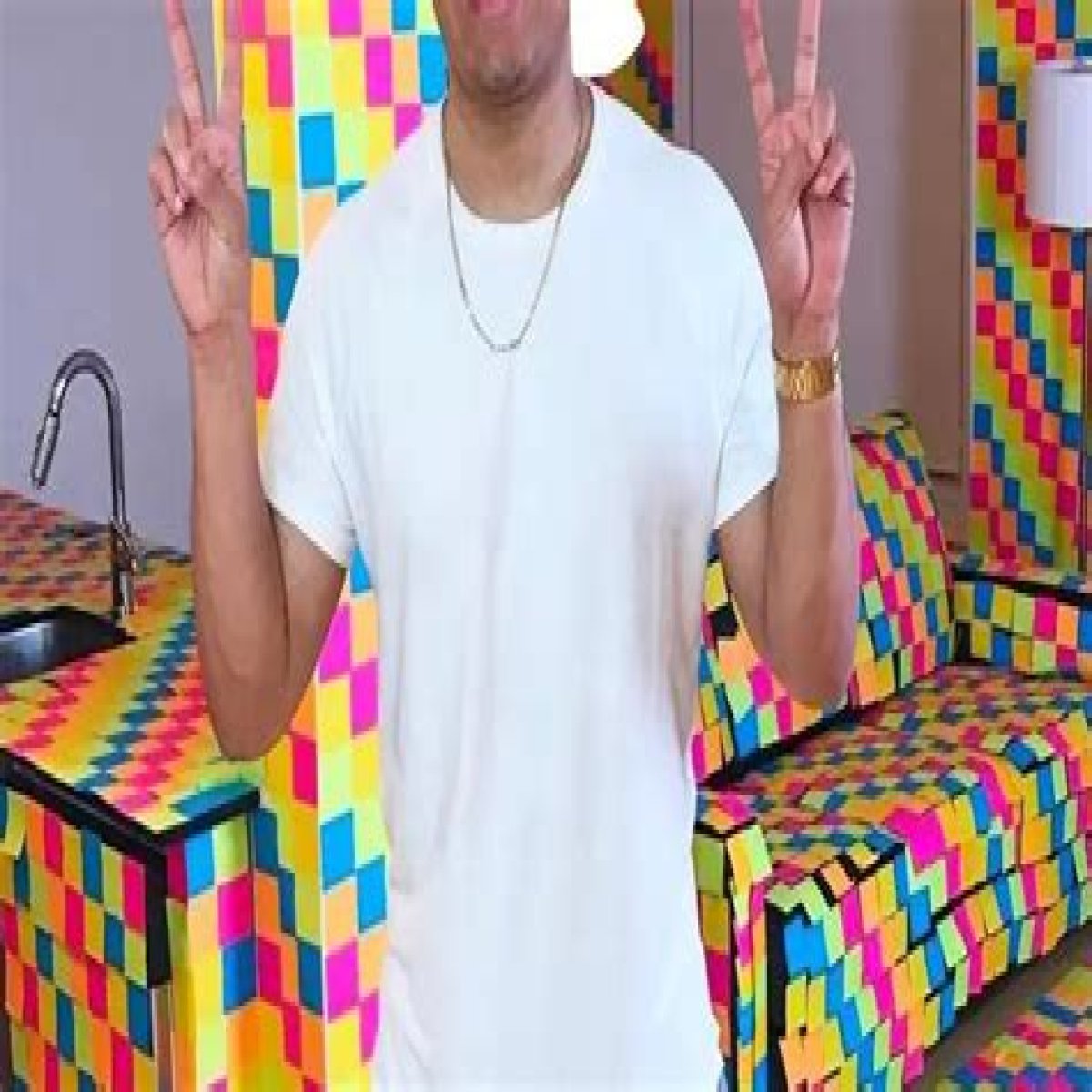 HTML